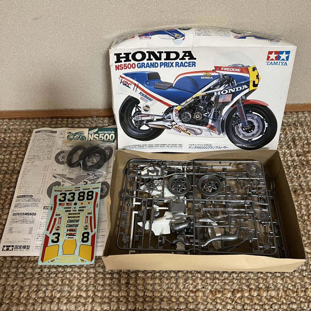 0730　未組立　タミヤ　1/12 オートバイシリーズ　NO.32 ホンダ　NS500 グランプリレーサー　現状ジャンク　プラモデル　当時物　1983