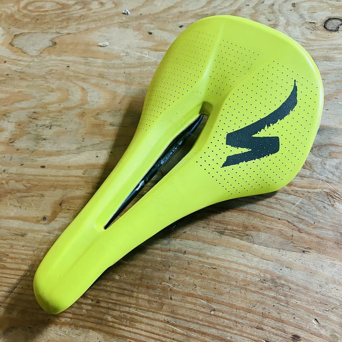 SPECIALIZED 143mm サドル　スペシャライズド