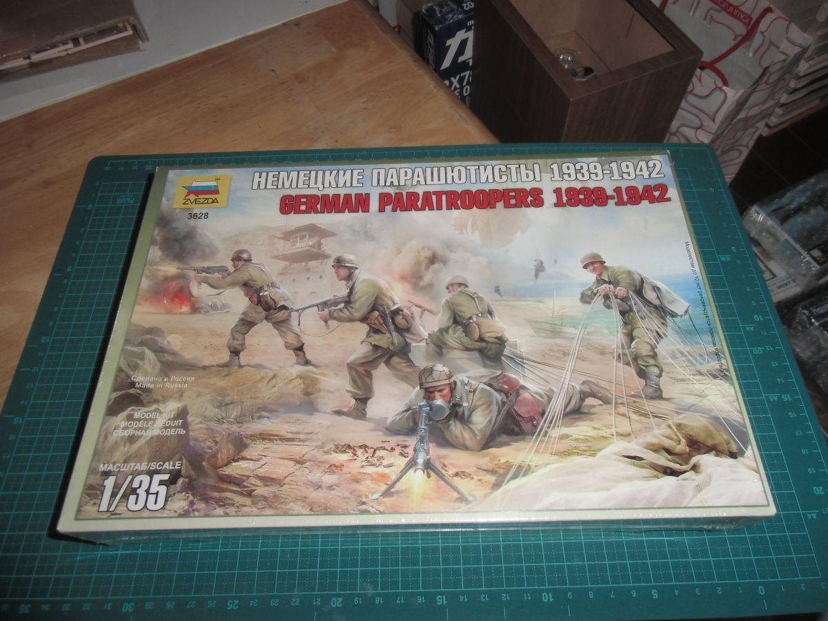 1/35　ドイツ空軍 降下猟兵 クレタ島1941 フィギュア5体セット WWII　ズベズダ ZVEZDA 3628　GERMAN PARATROOPERS 1939-1942