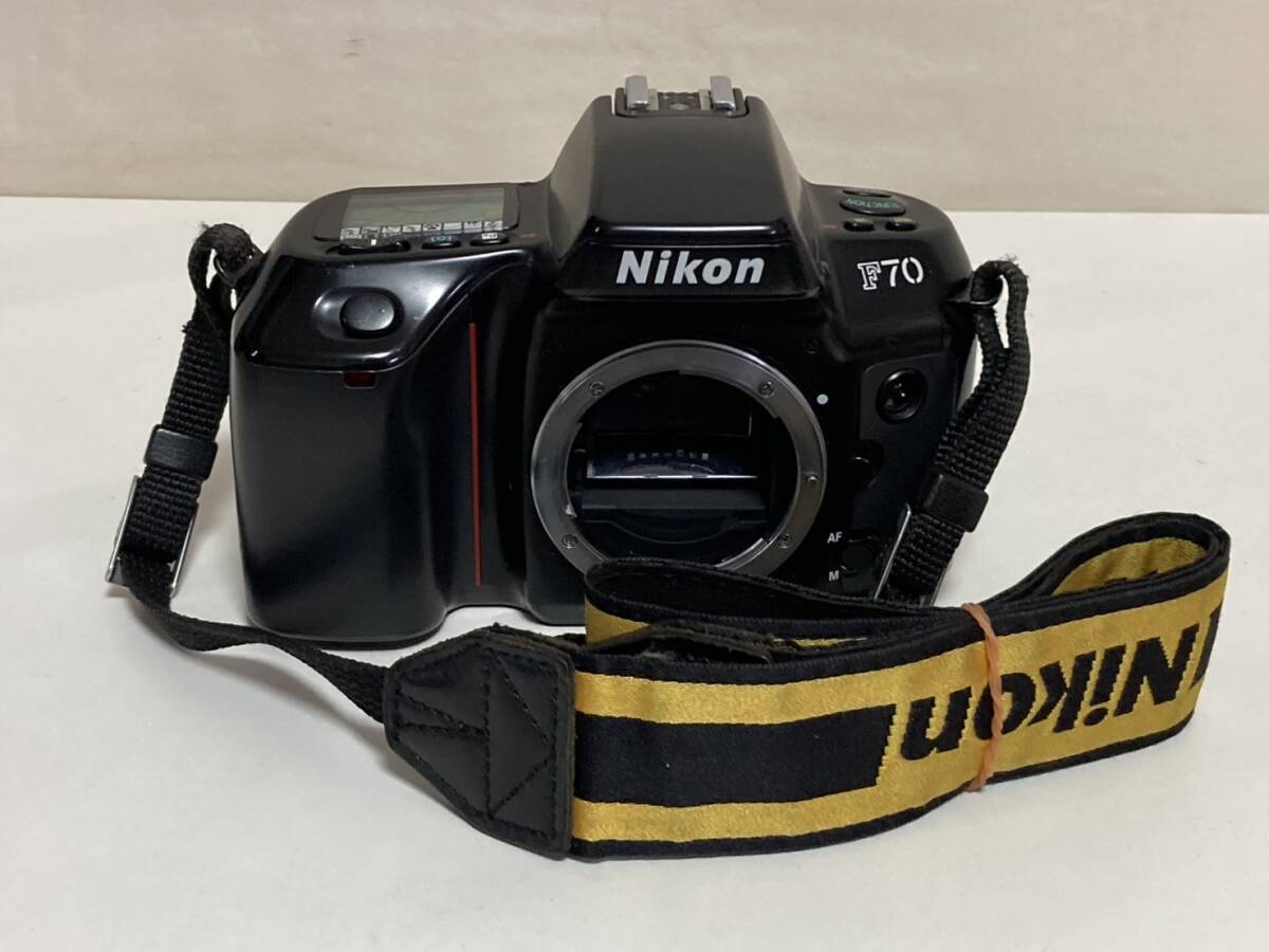 Nikon F70 一眼レフカメラ ボディ フィルムカメラ ニコン ストラップ 付き