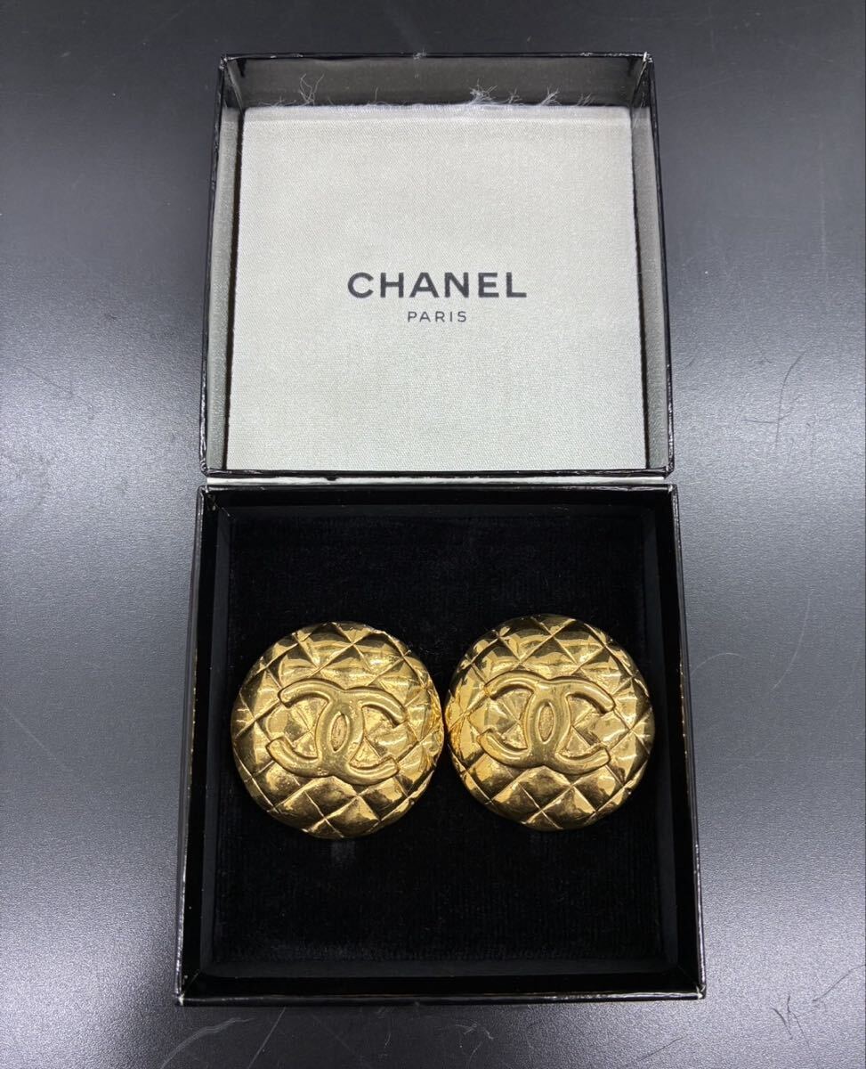 シャネル ヴィンテージ ココマーク マトラッセ イヤリング CHANEL ヴィンテージ ゴールド 0A2267.11