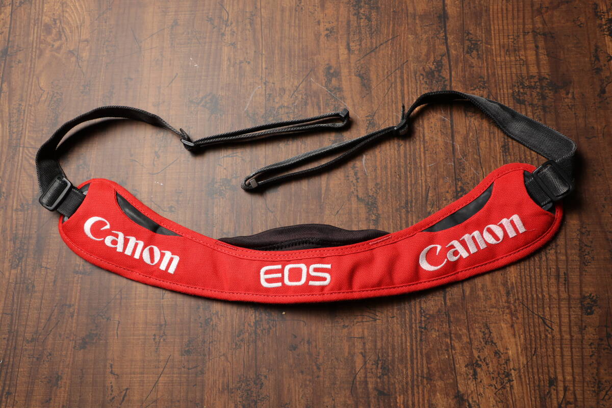 Canon　CRUMPLER　　キャノン クランプラー　コラボストラップ　中古品　国内未発売
