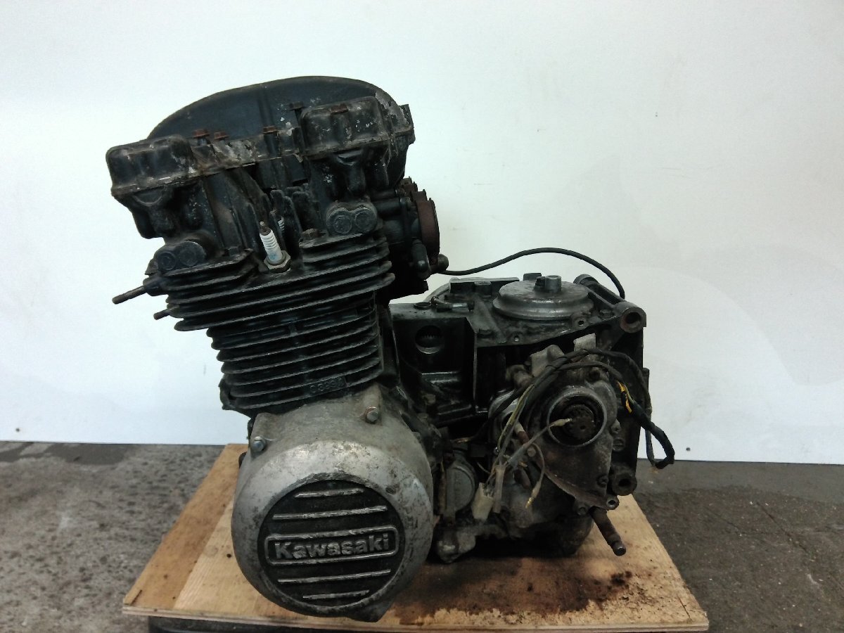 Z8H20 Z400FX エンジン クランキング× ベース 部品取り 当時物 ※送料は着払いです。T BHN