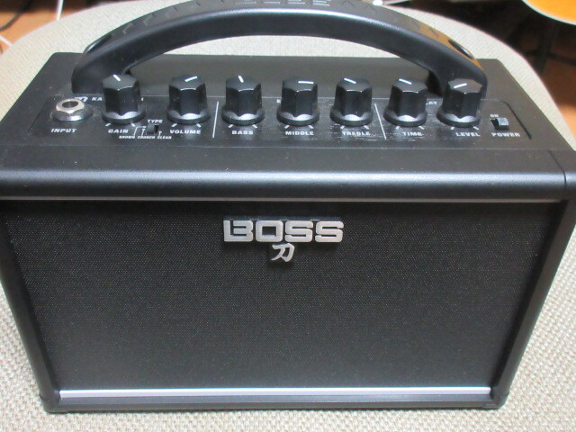 BOSS ボス KATANA-MINI (KTN-MINI) ミニギターアンプ　中古美品 