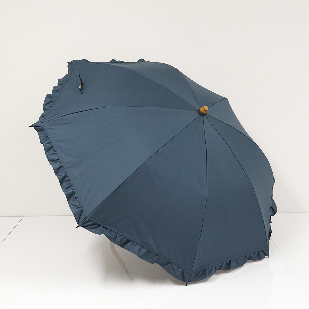 折りたたみ日傘 Wpc. UVO ウーボ USED美品 ブルーグレー 無地 2段 2WAY 長折兼用 UV 遮光 遮熱 最強の日傘 軽量 50cm FA9842