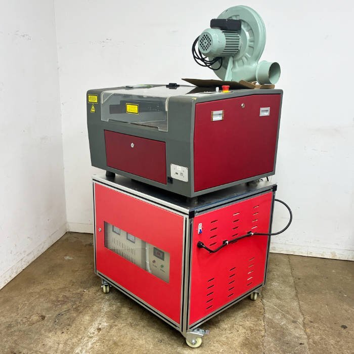 中古｜小型レーザー加工機 GL4030 2013年 システムグラフィ 通電確認 軸移動OK ｜動産王｜千葉｜引取｜送料別