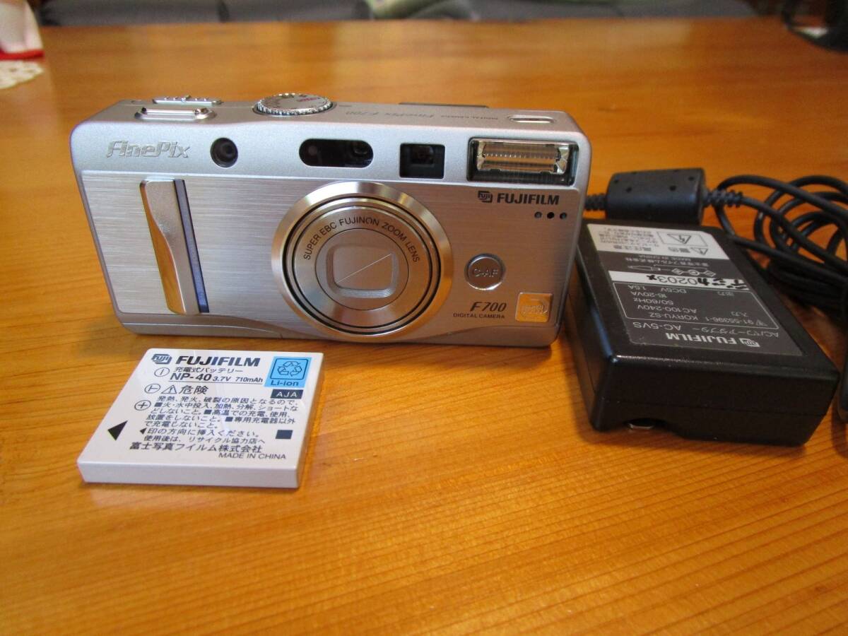 FUJIFILM FinePix F７00　中古美品
