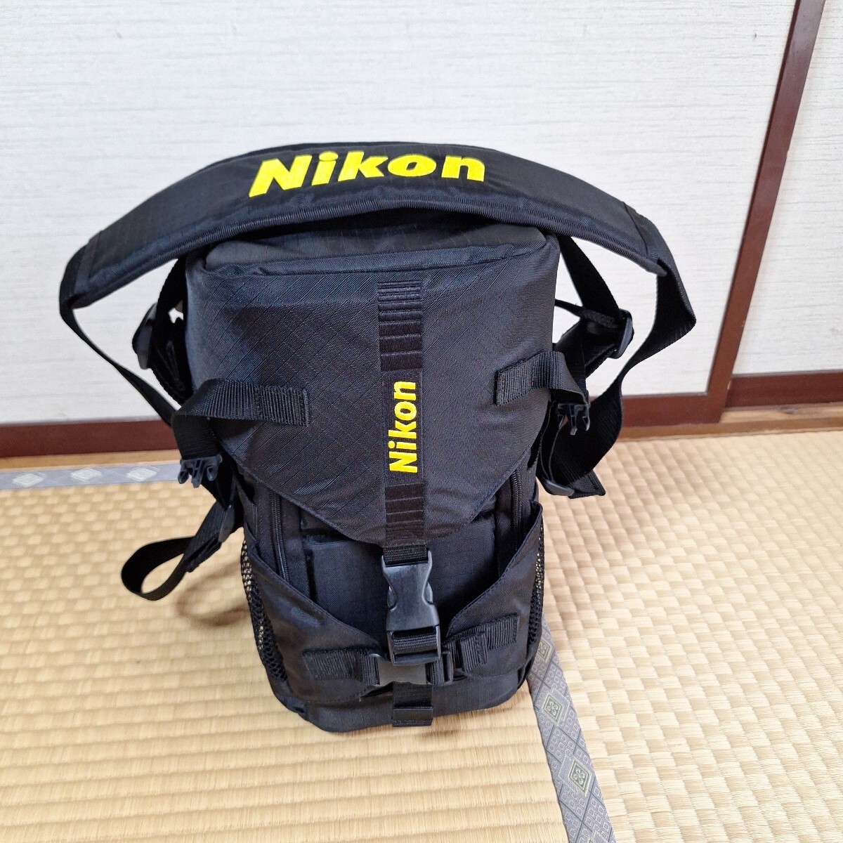 Nikon カメラバッグ ショルダーバッグ 黒 ブラック　望遠 ニコン イエローロゴ