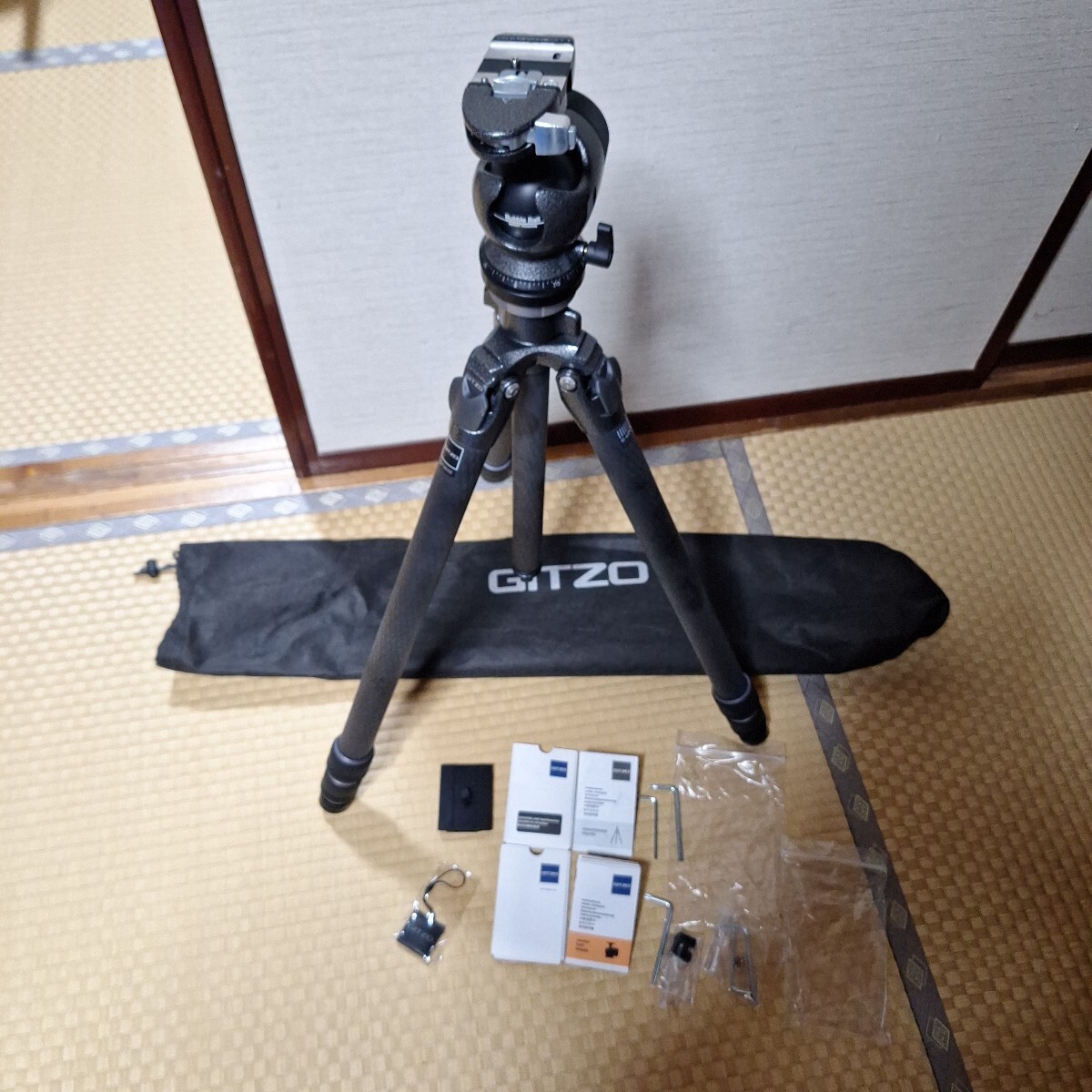 【極美品】GITZO マウンテニア 3型3段三脚 GT3532 ＋ 3型自由雲台 GH3780QD（Bubble Ball）セット★純正ケース・付属品　説明書付 カーボン