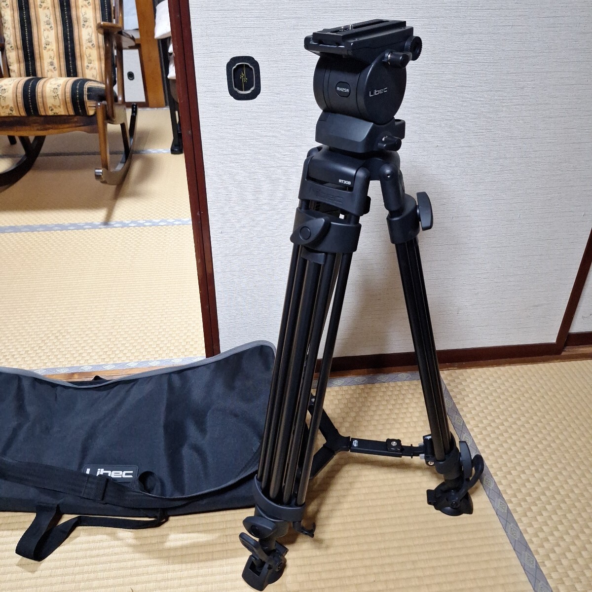 極美品 Libec RS-250R ビデオ三脚 　RT30B　純正ケース/グランドスプレッダー付 リーベック 雲台 RH25R 