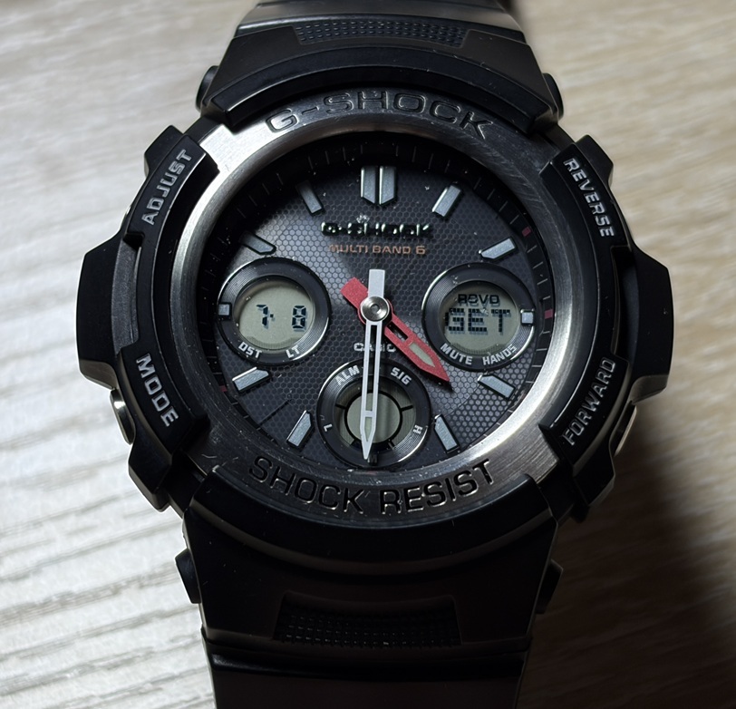 送料２9０円～！カシオ Gショック AWG-M100-1AJF 電波ソーラー 定番 デジアナ 3つ目 マルチバンド６ LEDライト CASIO G-SHOCK