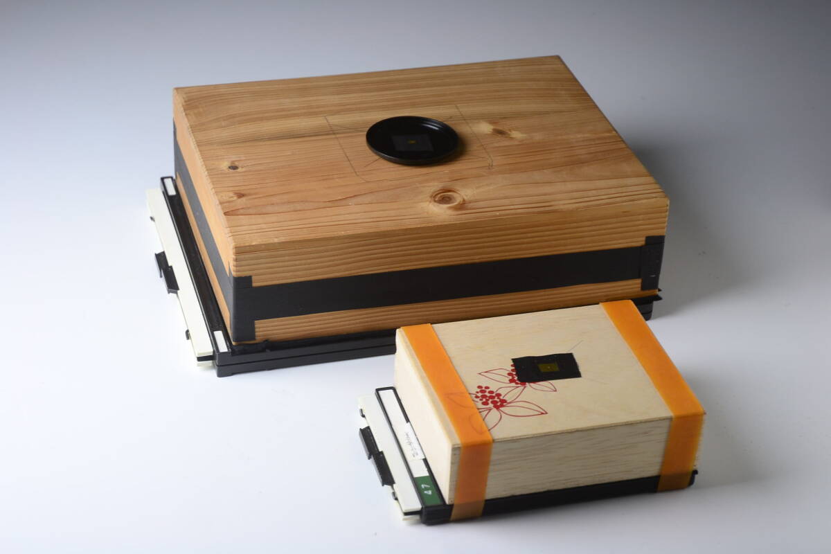 自作ピンホールカメラ 2台 8x10用と4X5サイズ用です
