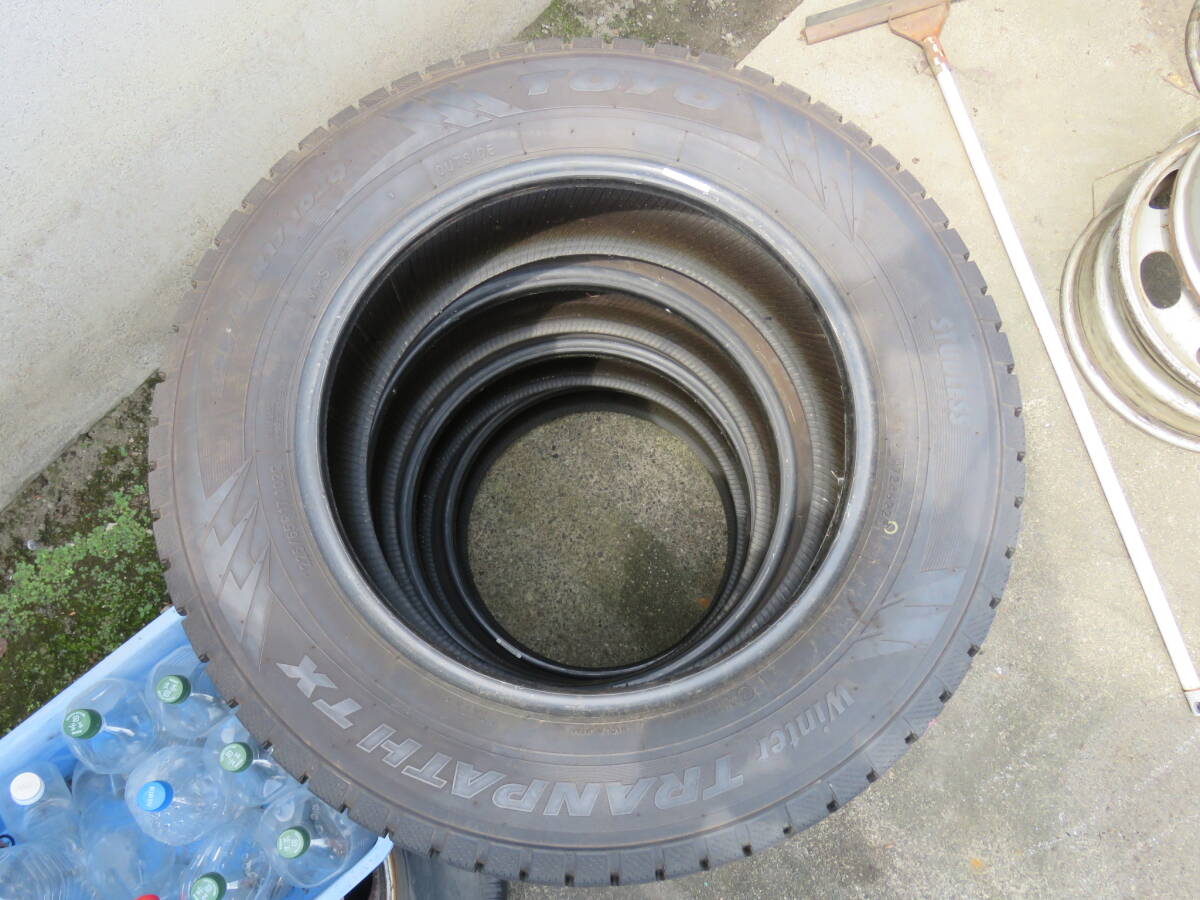 TOYOスタッドレス☆ウィンタートランパスTX225/65R17中古4本☆2022年製造