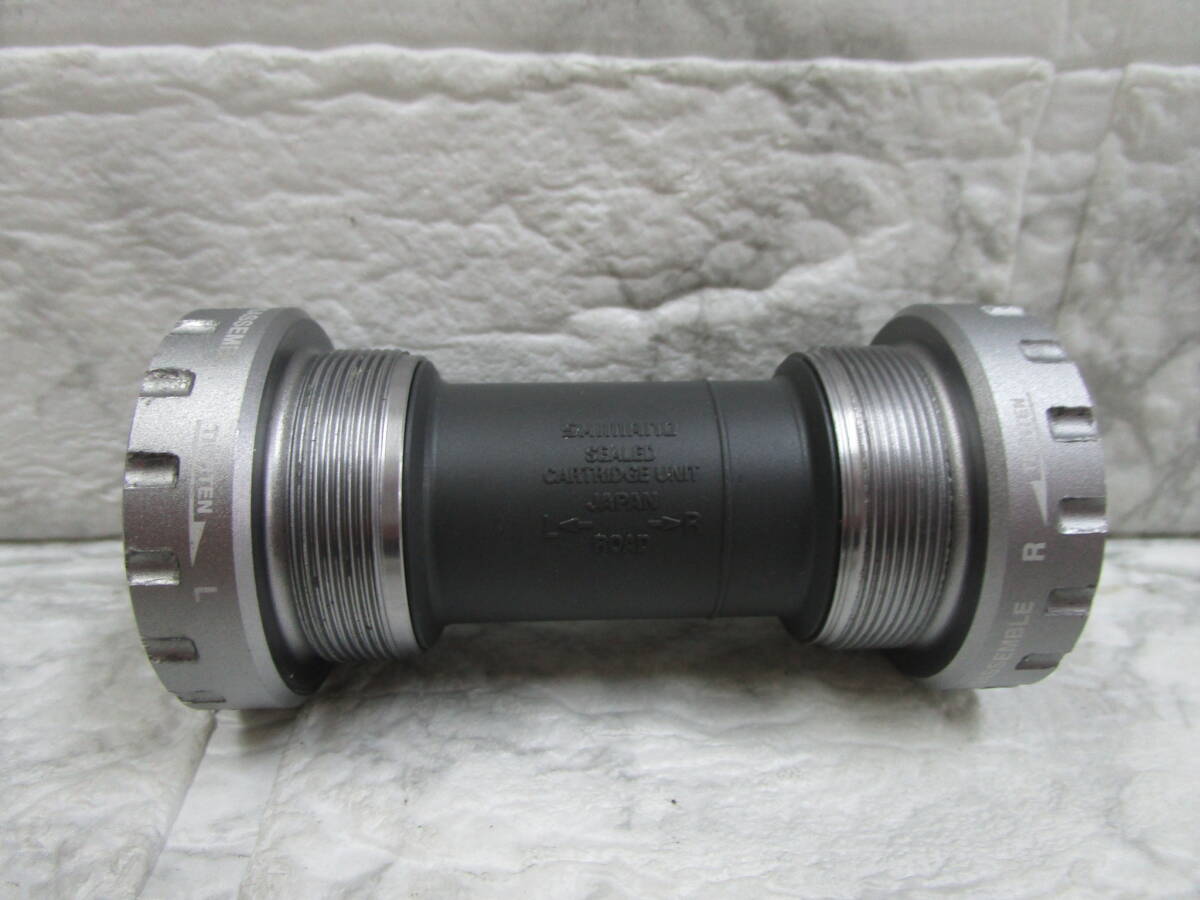 W.26.G.13　TO　☆　自転車用ボトムブラケット（BB)　SHIMANO　ホローテックⅡ　BSA　SM-BB5700　USED　☆