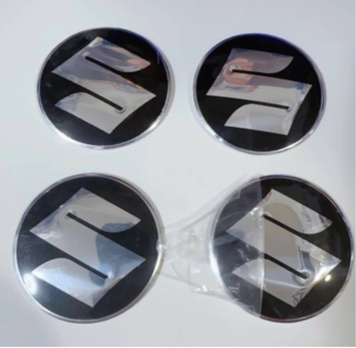 スズキ SUZUKI センターキャップ シール　56mm アルミ製　4枚