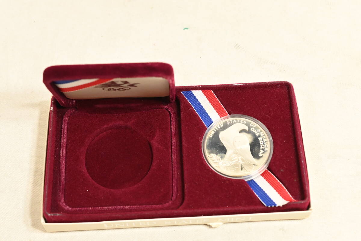 1984年　ロサンゼルスオリンピック記念 アメリカ 1ドル 銀貨　蓋なし(OL)