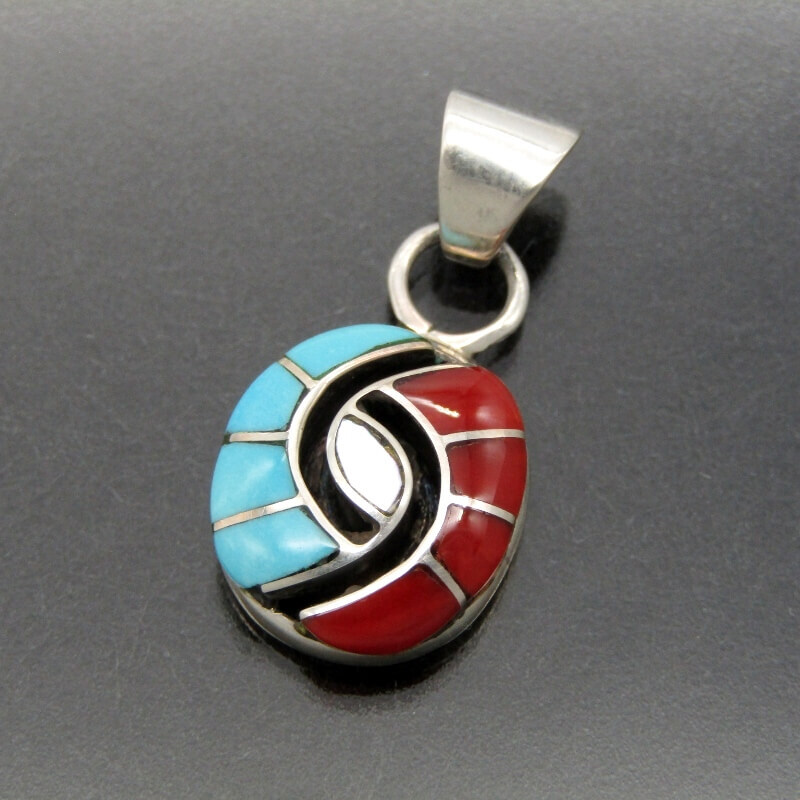 美品 Amy Wesley ズニ族 ペンダント ターコイズ コーラル インレイ エイミーウェズリー フレンドシップ ネックレストップ 28012993