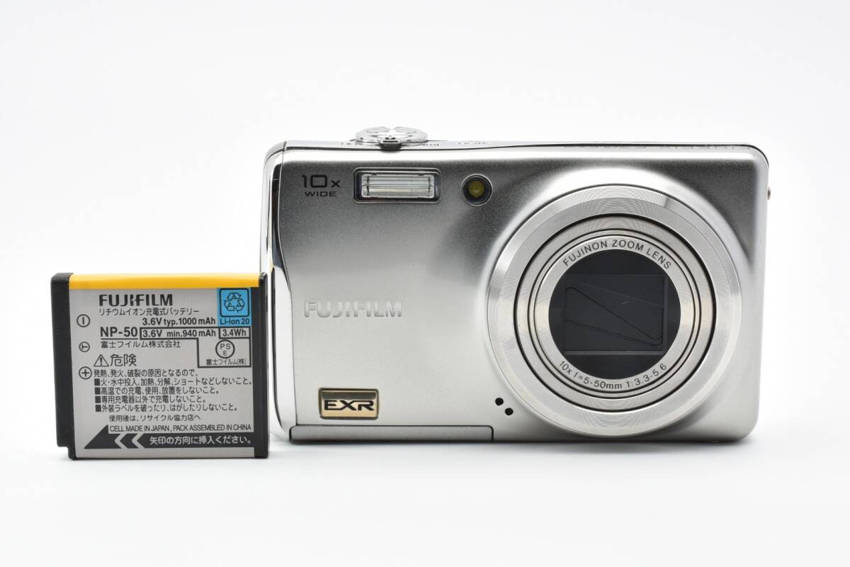 ★極上美品★富士フイルム FUJIFILM FinePix F70 EXR シルバー★ Y695 #5456