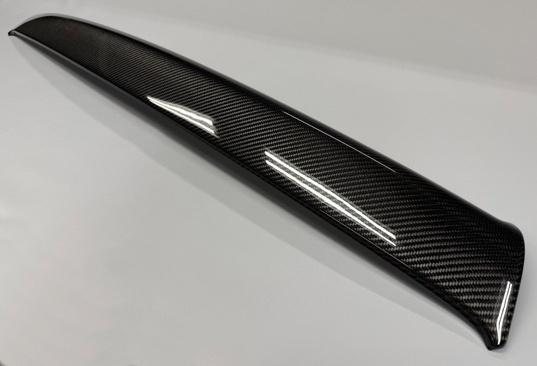 送料込 ハイエース200系 綾織カーボンフルスムージングルーフスポイラー クリヤー塗装済 標準ボディー 1型2型3型4型5型6型7型8型9型