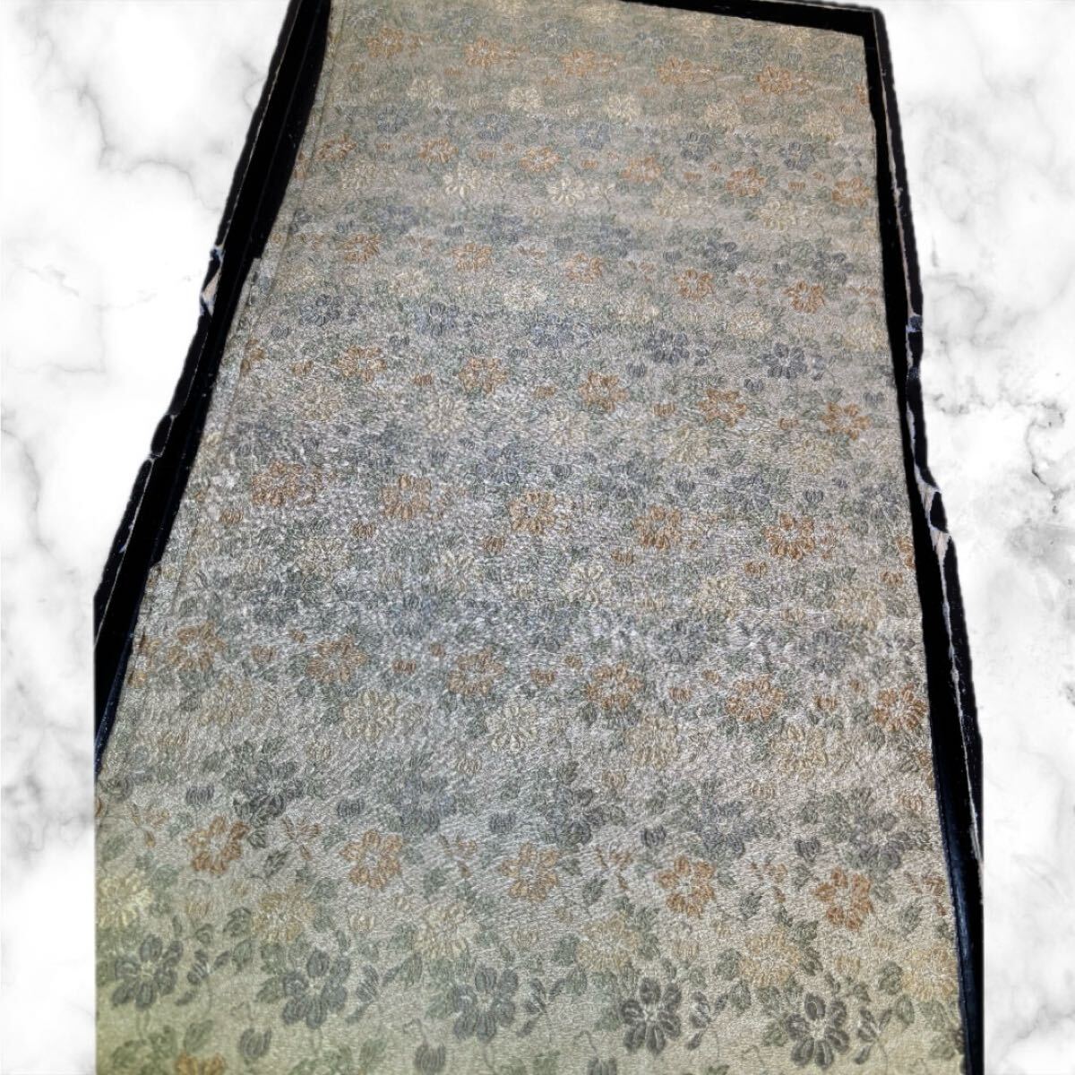 名古屋帯　正絹　花　華　草葉　全通　ベージュ　着物　和服　和装　リメイク　ハンドメイド　生地　衣装　百貨店　高級