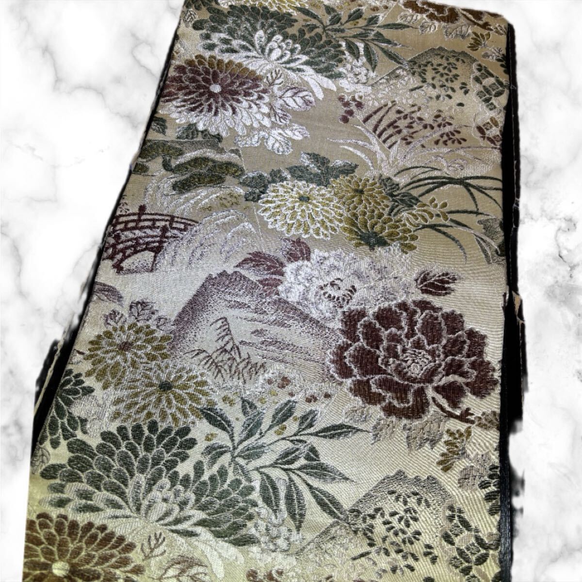 丸帯　正絹　牡丹　菊　薄　七宝文　全通　ベージュ　着物　和服　リメイク　アンティーク　レトロ　染め替え　ハンドメイド　生地　高級