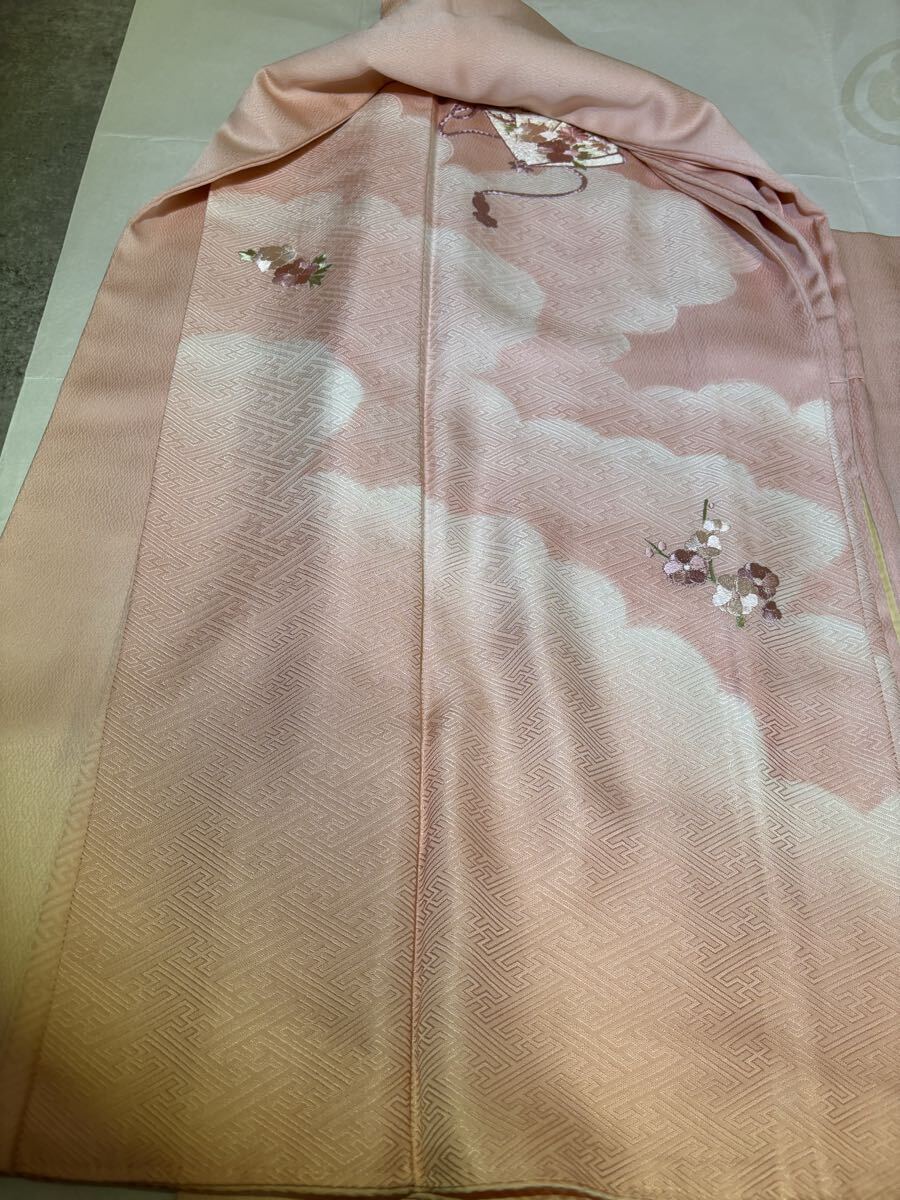 色留袖　正絹　暈　刺繍　房　扇子　雲　紗綾形　ピンク　着物　和服　和装　リメイク　染め替え　ハンドメイド　生地　衣装　高級