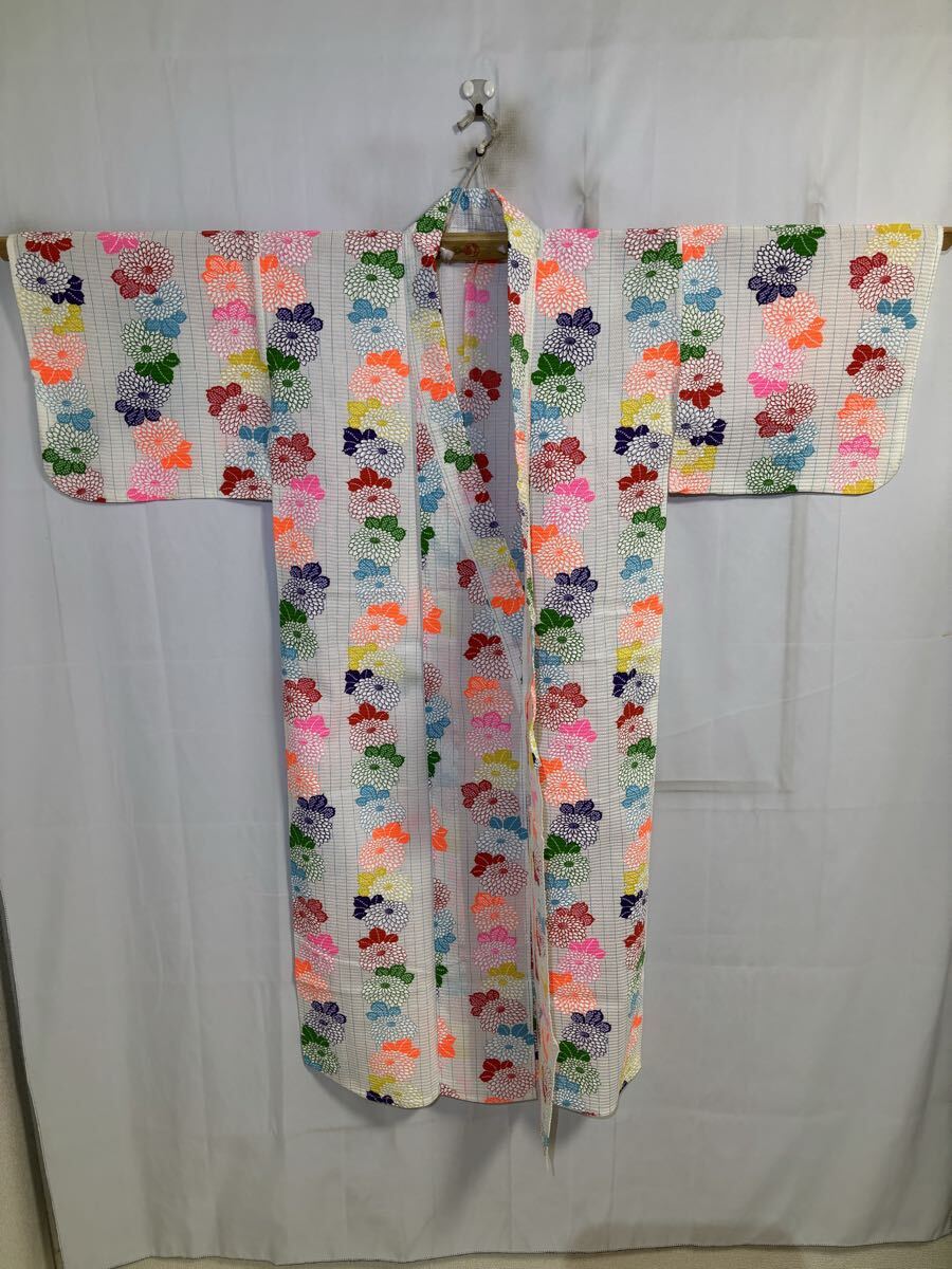 浴衣　子供用　カラフル　菊　花　華　縦縞　白色地　着物　和服　和装　リメイク　ハンドメイド　生地　衣装
