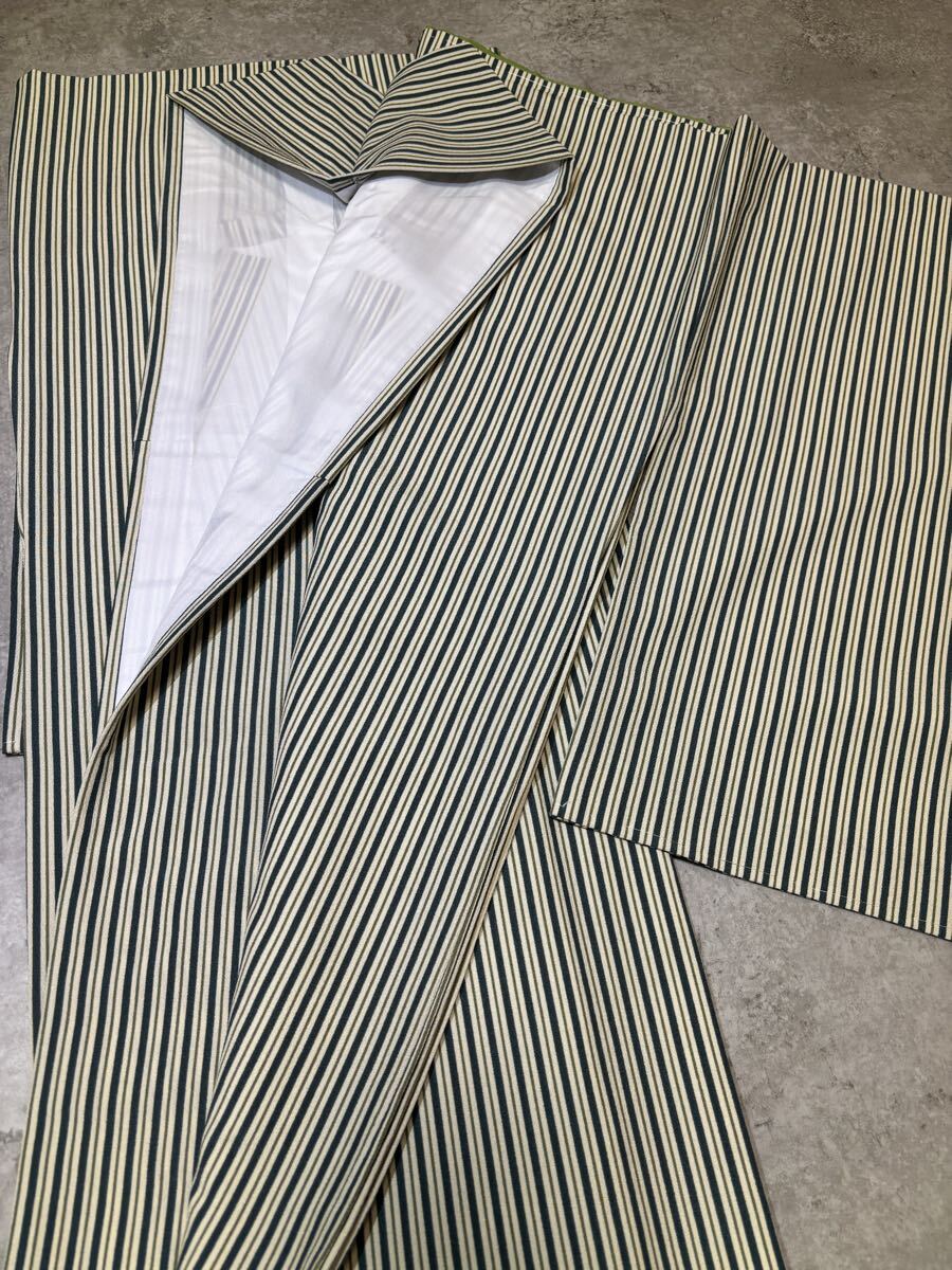 小紋　縦縞模様　緑模様　クリーム色　ポリ　着物　和服　和装　リメイク　染め替え　ハンドメイド　生地　衣装