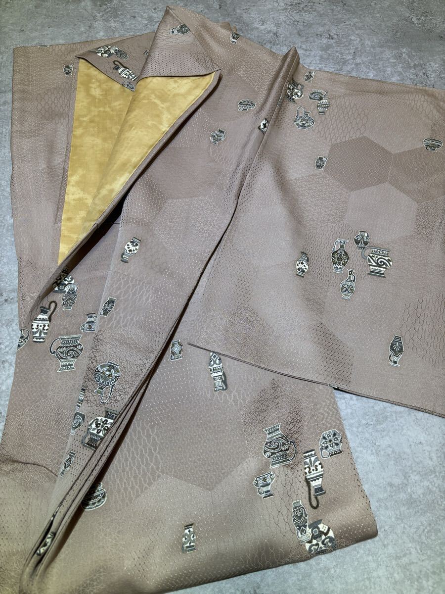 小紋　正絹　金彩　亀甲　陶器　壺　茶紫　着物　和服　和装　リメイク　ハンドメイド　生地　衣装　百貨店　高級