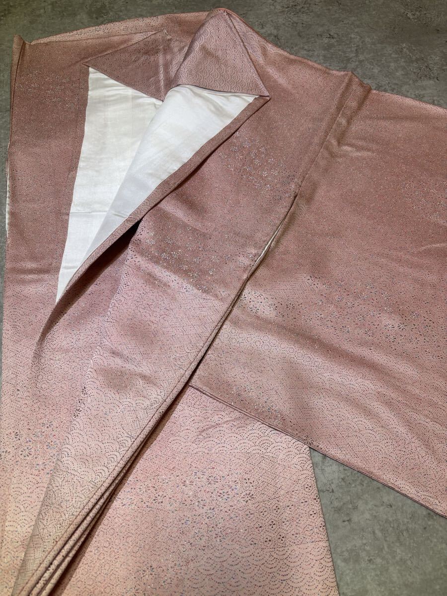 小紋　正絹　刺繍　亀甲　青海波　菱形　華　花　ピンク　着物　和服　和装　リメイク　ハンドメイド　生地　衣装　百貨店　高級
