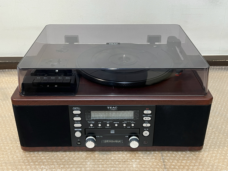 中古品 TEAC LP-R550USB レコードプレーヤー ターンテーブル/カセット/CD/ラジオ/録音 プレーヤー 現状渡し