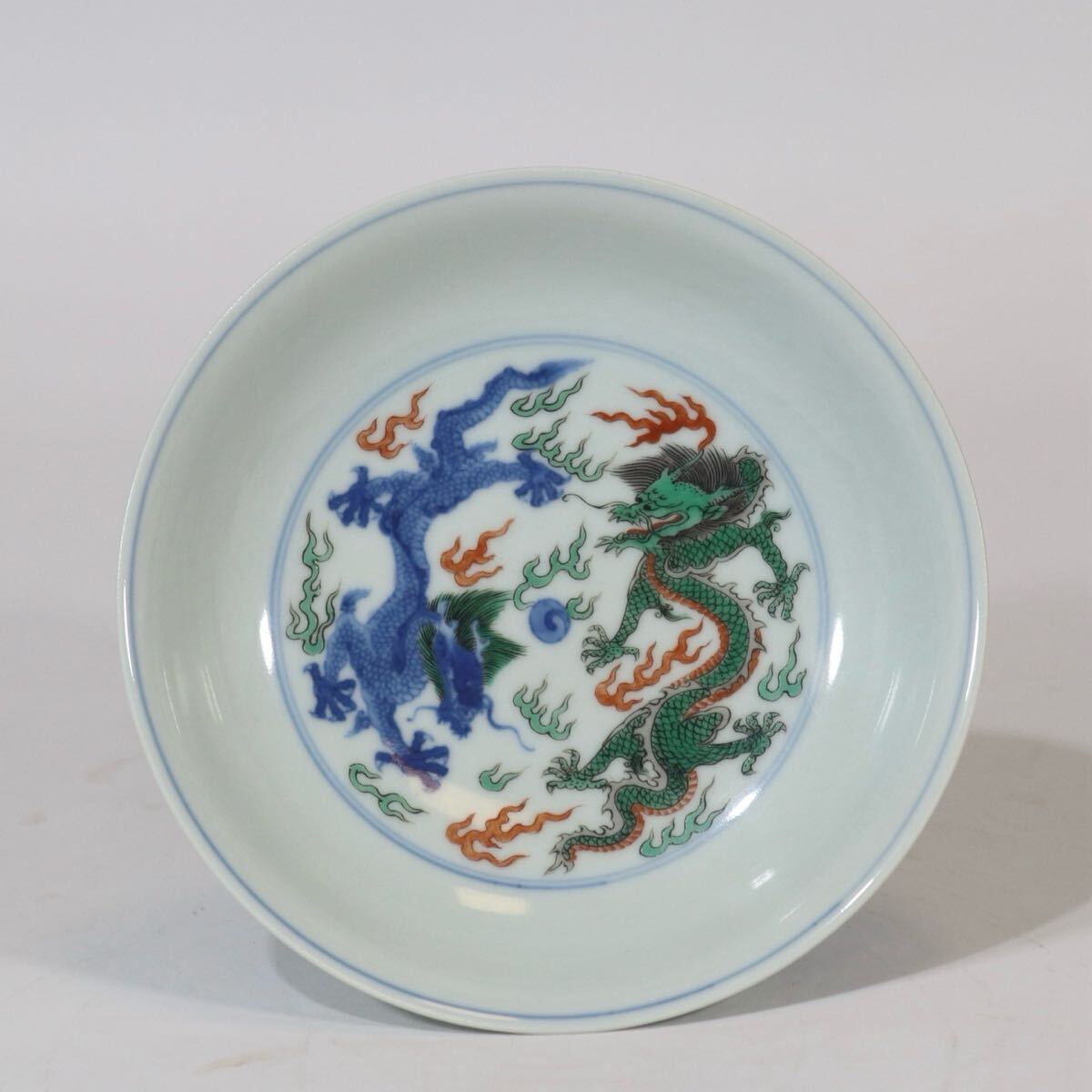 【萬古】中国古美術 清代 古玩 斗彩 五彩 龍紋 皿 骨董品 唐物 時代物 当時物 置物 旧家収蔵 置物 w13