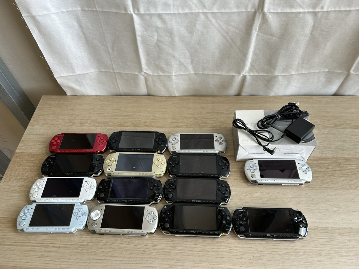 【A0292/80/0】ジャンク PSP 携帯機 小型本体 一点箱付き SONY ソニー PSP-1000 PSP-2000 PSP-3000 計14台まとめ売り 初期化済