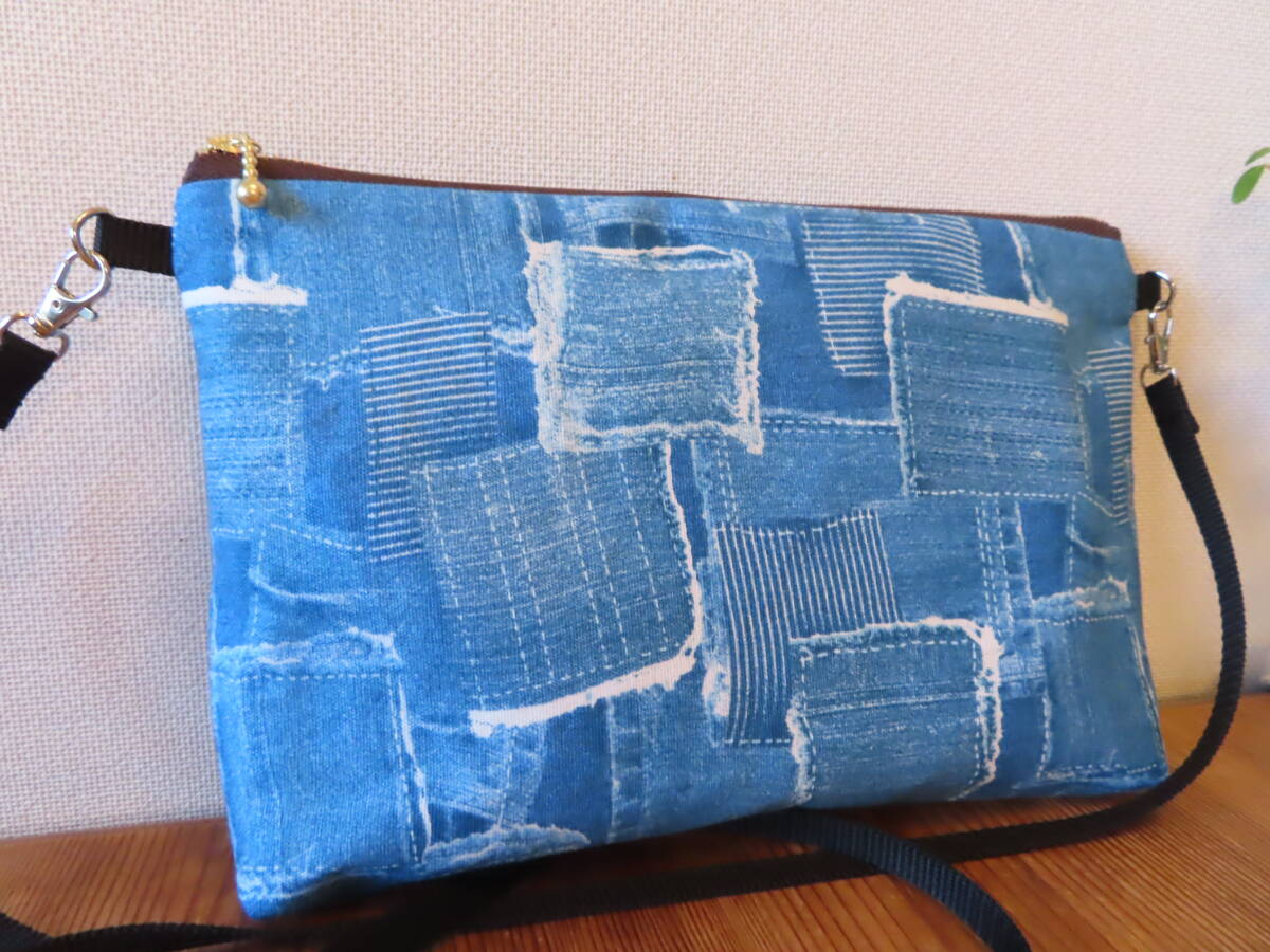 2　ハンドメイド　長財布が入る　サコッシュ　ショルダーバッグ　厚地　デニム風　プリント柄