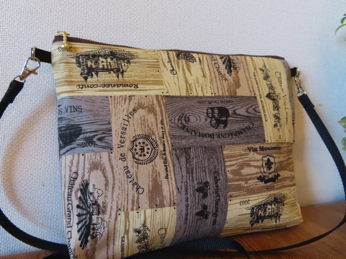 50　ハンドメイド　長財布が入る　サコッシュ　ショルダーバッグ　厚地　ウッドパネル　プリント柄