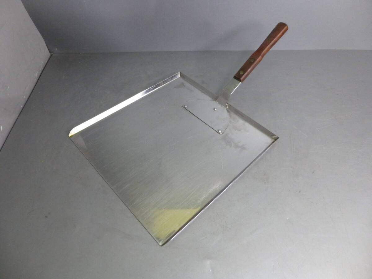 USED★業務用★お好み焼き用 運搬具 チリトリ 鉄板部分約26.5cm×約26.5cm