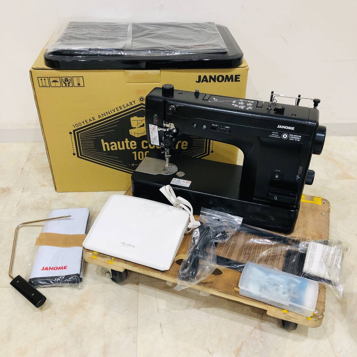  ★超美品★ JANOME ジャノメ haute couture 100周年 記念モデル オートクチュール1000 767型 業務用 ミシン 取説 箱あり NC4145M