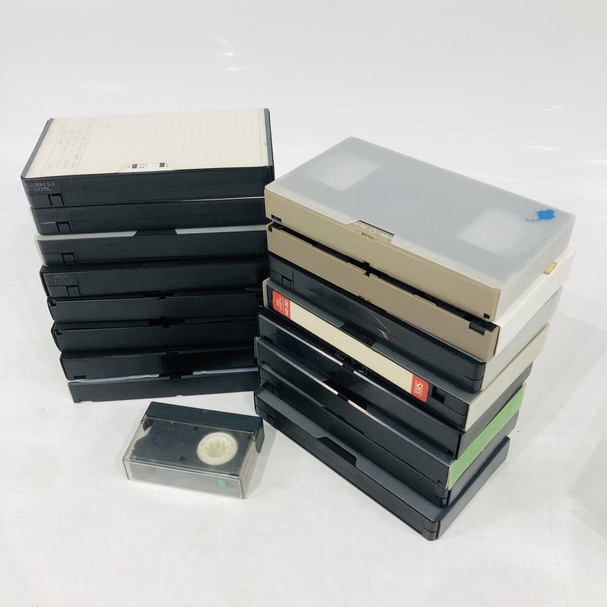 VHS ビデオテープ 17本 まとめ 録画済み ダビング 上書き 再録用 記録媒体 中古品 V658M