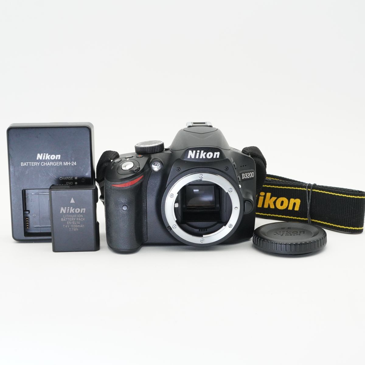 訳あり Nikon ニコン D3200 デジタル一眼レフカメラ #g68B4025