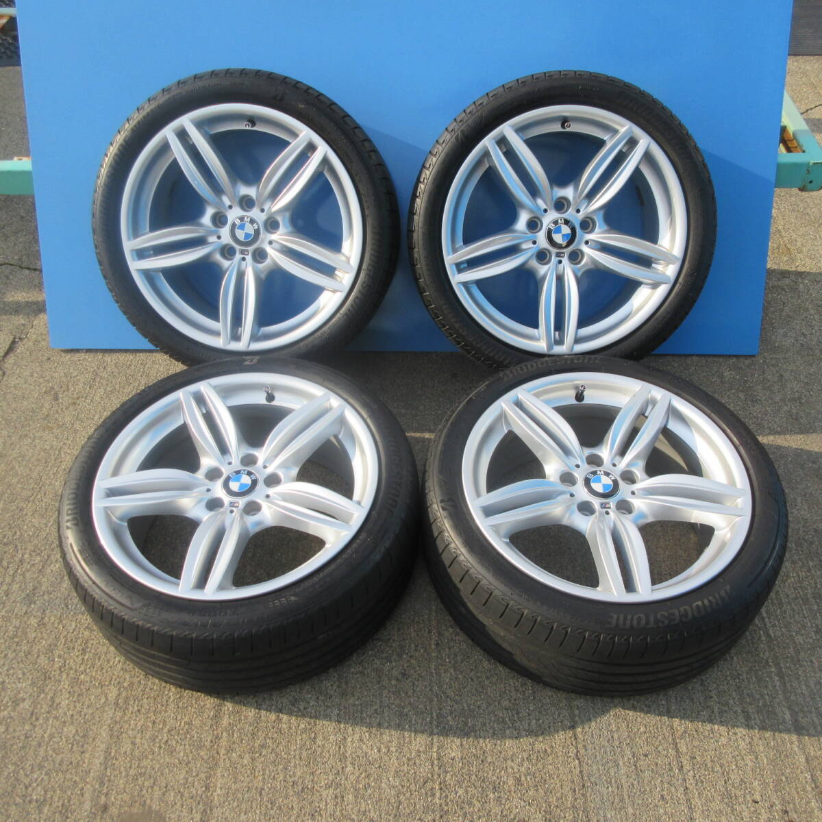 X BMW5　XG20　F10　F11　19インチ　Mスポーツ　5穴　8.5Ｊ　9J　PCD120　IS　33　44　7842652　7842653　1台分　中古