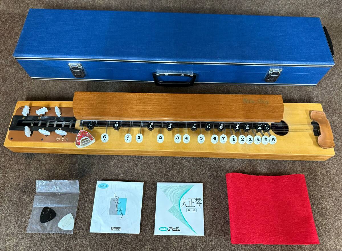 140 2F和／大正琴 かつら ハードケース付 弦・ピック付 パームハープ Palm Harp アヒバ 鋼線 イワマ 細巻線 きんしゆう