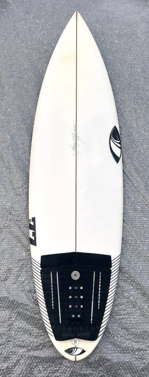 送料無料！美USED 本国アメリカ製 シャープアイサーフボード #77 モデル 5’8” 23.6L SHARPEYE Surfboards 五十嵐カノア