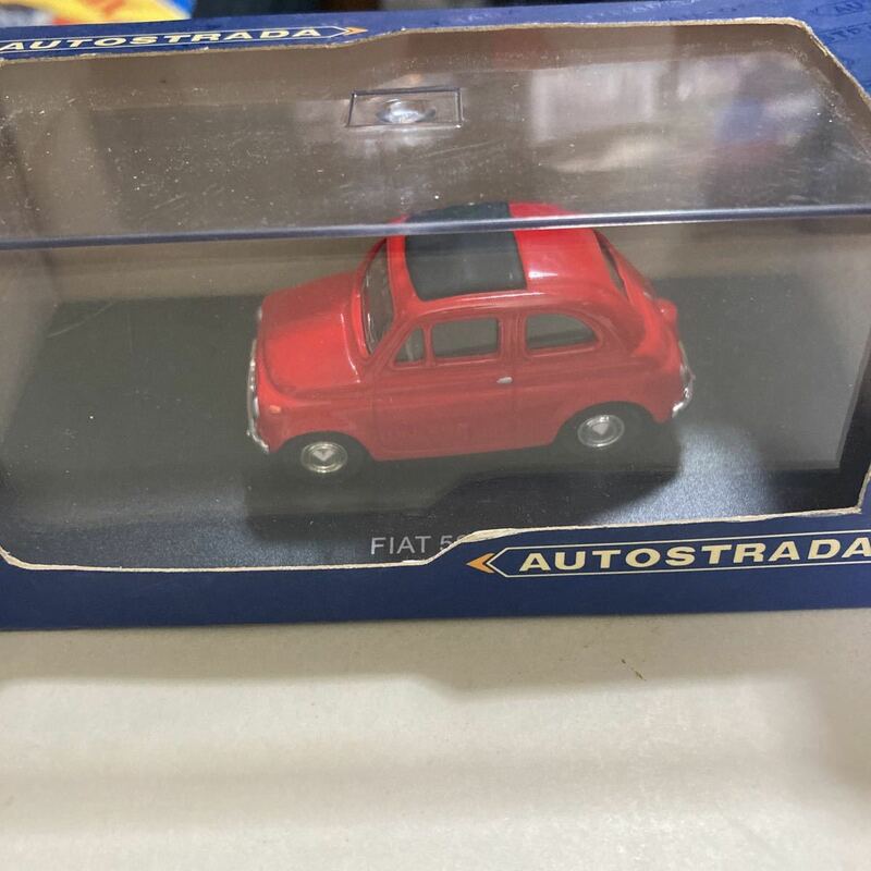 AUTOSTRADAフィアット500赤　イタリア車　ルパン三世カリオストロの城1/43