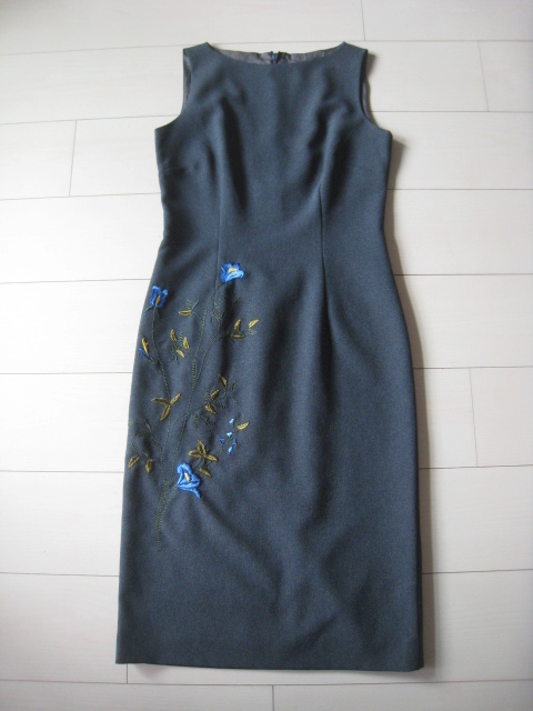 即決 送料無料 未使用 Theme ボートネック 花柄刺繍 ノースリーブ ワンプース ドレス/綺麗なシルエット シンプルで上品/裏地/形態安定素材 