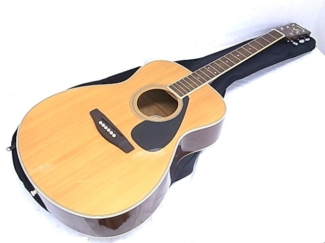 e6162　YAMAHA　ヤマハ　FS-423S　アコースティックギター　ソフトケース　未整備品　弦なし