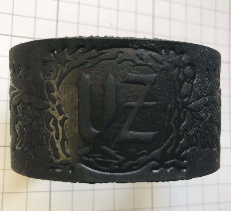 VZ VON ZIPPER Leather Wristband Cool Skull Design Rare リストバンド ボン ジッパー 革製リストバンド クールスカルデザイン調整穴付き