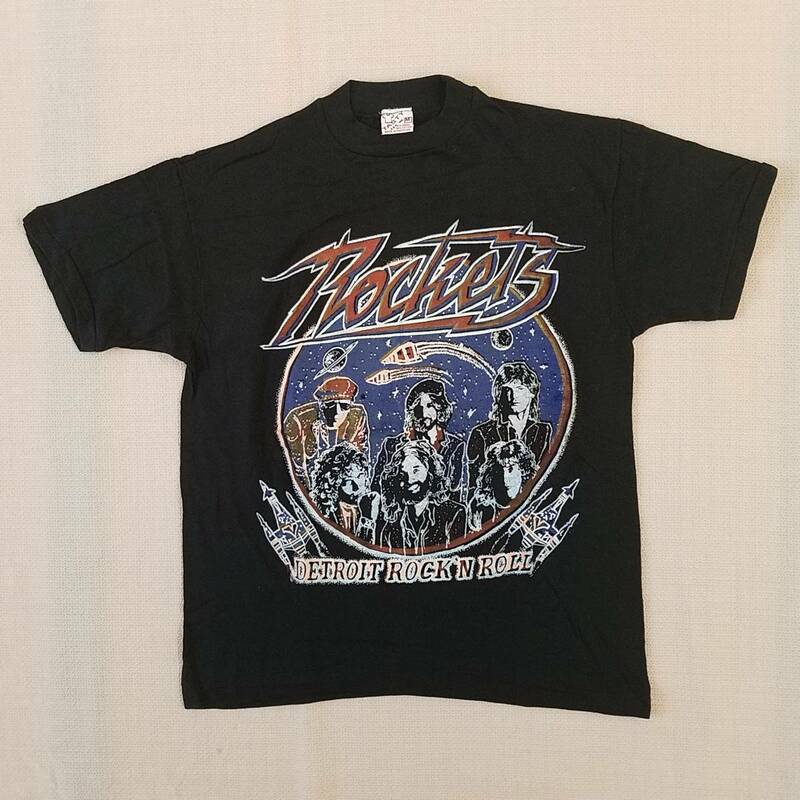 魅惑のバンドT特集! 80sデッド『The Rockets ザ・ロケッツ』“ROCKET ROLL” ツアーTシャツ TASTYボディ パキスタン製 黒 サイズM／パキ綿