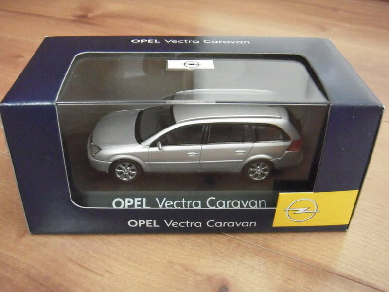 ★ オペル ★　ベクトラ　キャラバン　ミニカー　銀　シルバー　OPEL　VECTRA　CARAVAN