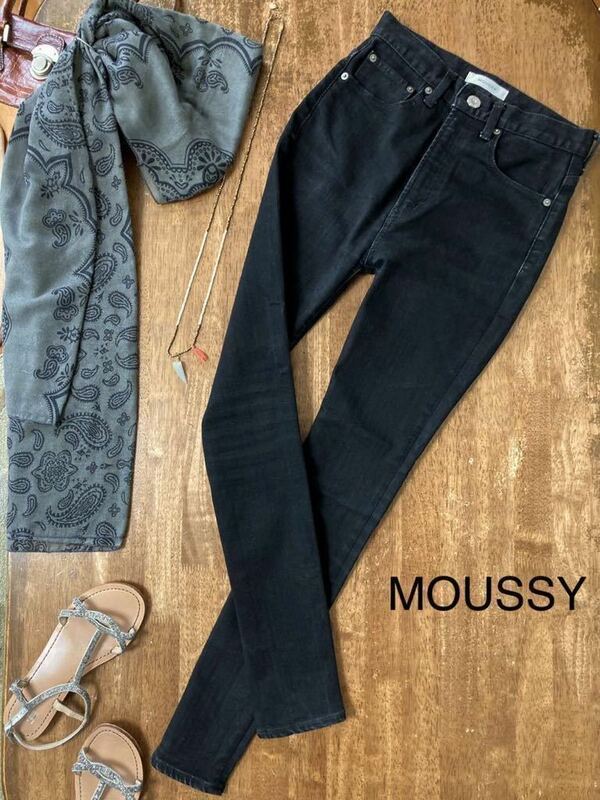 マウジー MOUSSY スキニー デニム パンツ 黒 ブラック 25インチ ウォッシュ加工 ストレッチ 日本製 