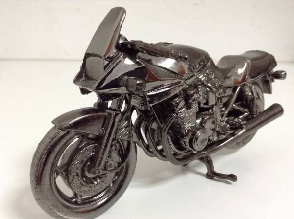 SUZUKI GSX1100S KATANA スズキ カタナ 刀 1/16 約13.8㎝ 世界の名車シリーズ ミニレプリカ バイク 金属 非売品 ノベルティ